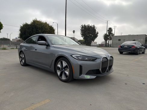 Used 2023 BMW i4 eDrive40 w/ Premium Package image 7