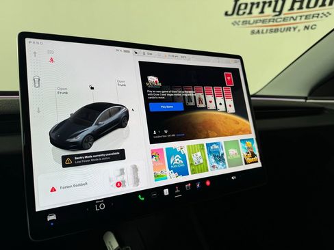 Used 2024 Tesla Model 3 Standard Range RWD image 16