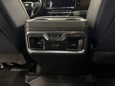 Used 2025 Chevrolet Silverado 2500 High Country w/ Technology Package AWD/4WD image 11