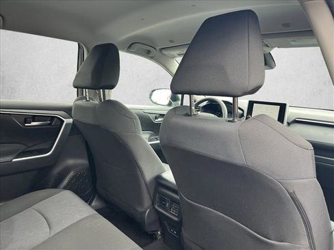 Certified 2025 Toyota RAV4 XLE FWD image 22