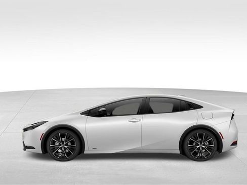 New 2026 Toyota Prius XLE AWD/4WD image 4