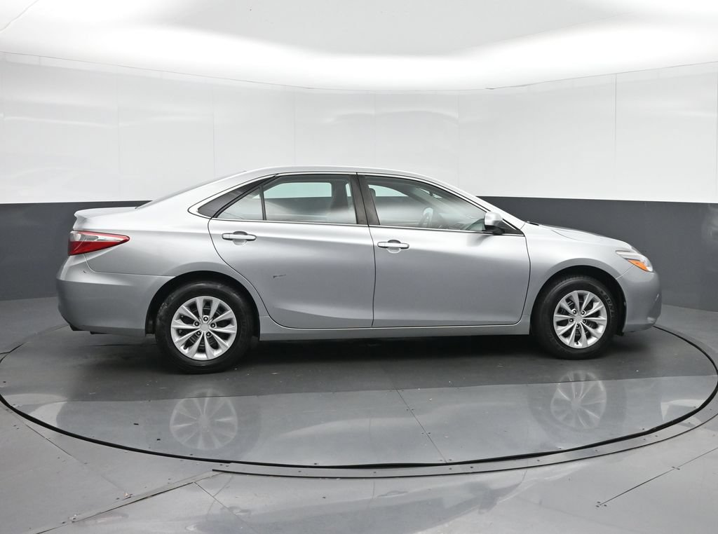 Used 2017 Toyota Camry LE FWD image 8