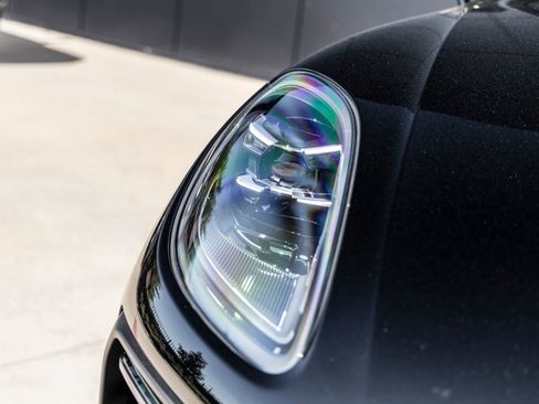 New 2026 Porsche Macan S image 19