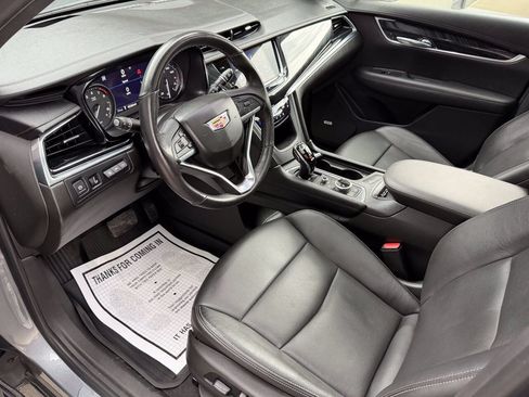 Used 2021 Cadillac XT6 Premium Luxury AWD/4WD image 13