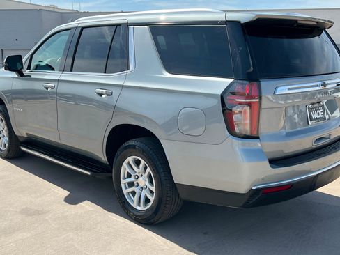 Used 2023 Chevrolet Tahoe LT w/ Luxury Package AWD/4WD image 3