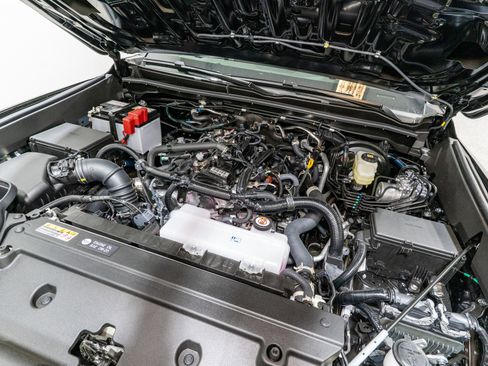 Used 2026 Toyota 4Runner SR5 image 32