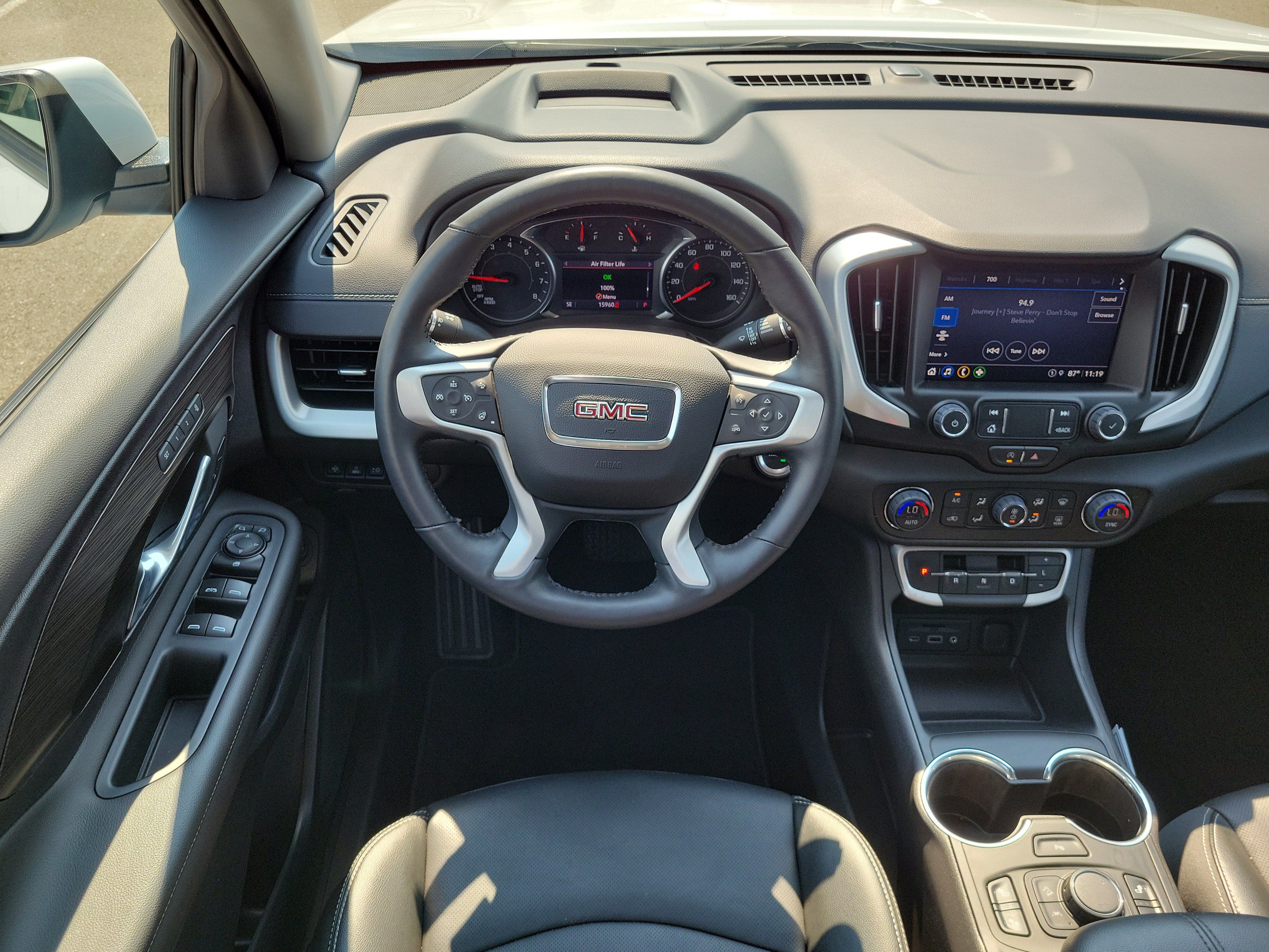 Used 2022 GMC Terrain SLT w/ Tech Package AWD/4WD image 10