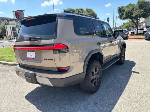Certified 2026 Lexus GX 550 w/ Accessory Package (CT) AWD/4WD image 5
