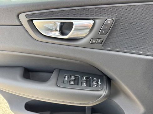 New 2025 Volvo XC60 B5 Plus w/ Climate Package PRO image 12