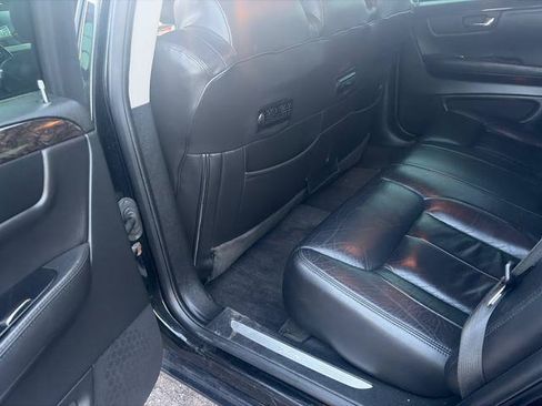 Used 2011 Cadillac DTS Limousine FWD image 12