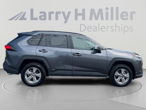 Used 2025 Toyota RAV4 XLE AWD/4WD image 6