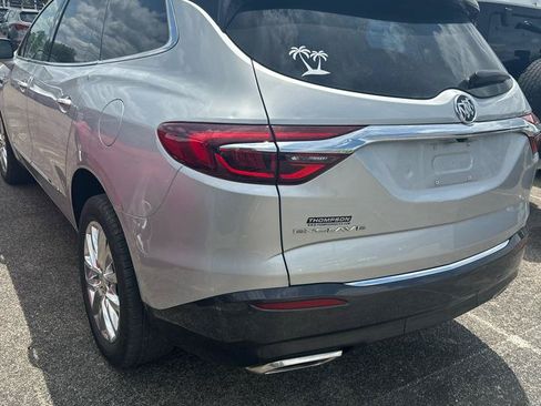 Used 2021 Buick Enclave Premium w/ Sun and Sites Package FWD image 2