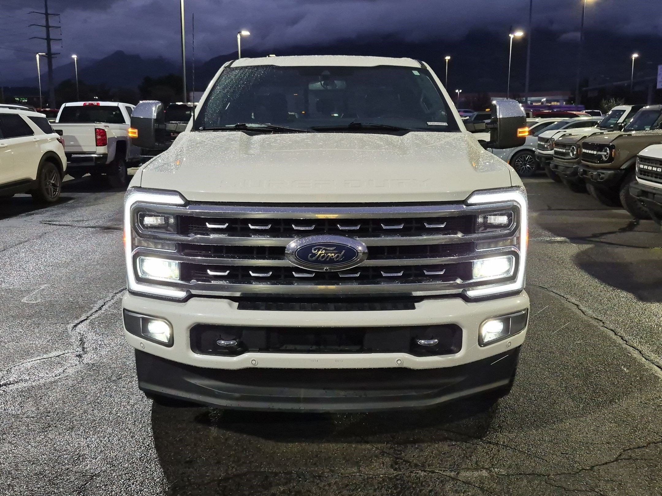 Used 2023 Ford F350 Platinum AWD/4WD image 11