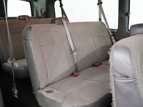 Used 2025 Chevrolet Express 3500 LT w/ LT Preferred Equipment Group RWD image 13
