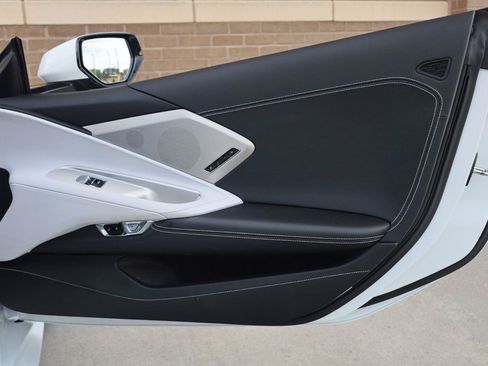Used 2021 Chevrolet Corvette Stingray Preferred Cpe w/ Z51 Performance Package RWD image 25