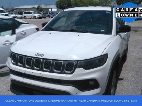 Used 2024 Jeep Compass Latitude AWD/4WD image 1