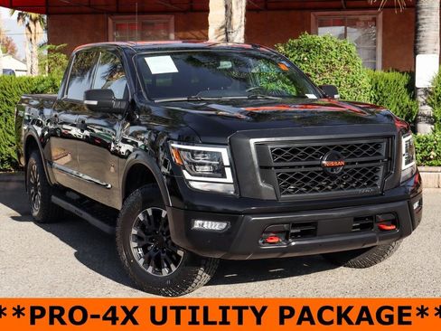 Used 2021 Nissan Titan PRO-4X w/ Pro-4x Convenience Package image 2