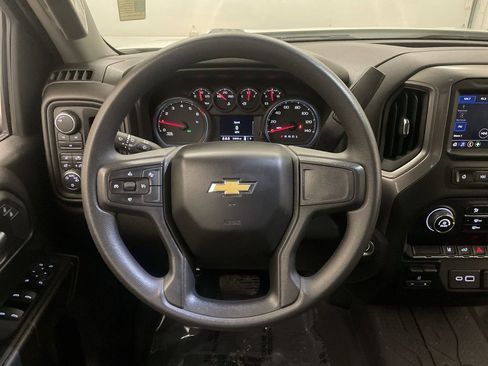 Used 2024 Chevrolet Silverado 2500 Custom w/ Custom Convenience Package image 5