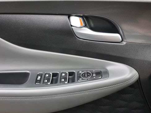 Used 2023 Hyundai Santa Fe SEL w/ Premium Package AWD/4WD image 40
