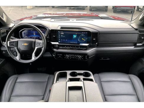 Used 2025 Chevrolet Silverado 3500 LTZ AWD/4WD image 17
