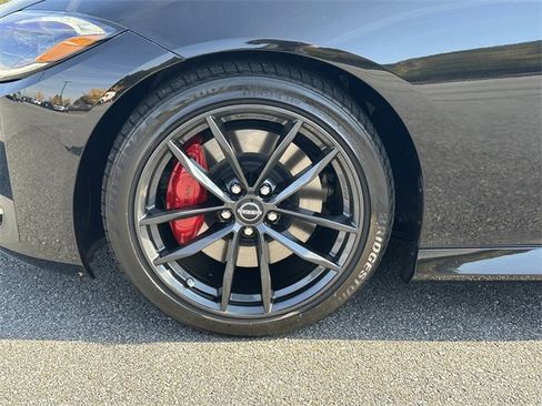 Certified 2023 Nissan Z Performance w/ Floor Mat Package (L93) image 8