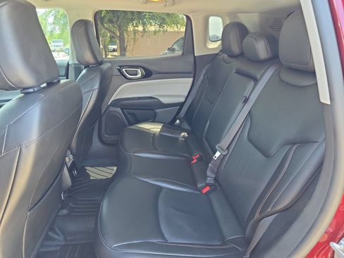 Used 2022 Jeep Compass Limited AWD/4WD image 11