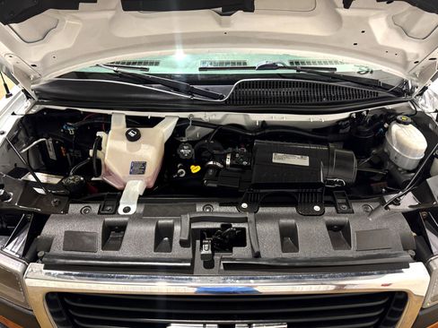 Used 2020 GMC Savana 2500 w/ Driver Convenience Package image 38