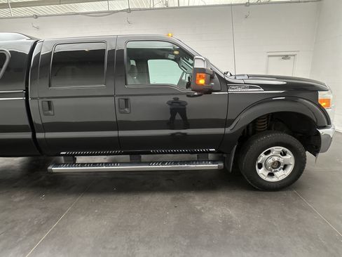 Used 2011 Ford F250 XLT w/ XLT Premium Pkg AWD/4WD image 9