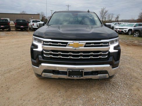 New 2026 Chevrolet Silverado 1500 LTZ w/ LTZ Premium Package AWD/4WD image 9