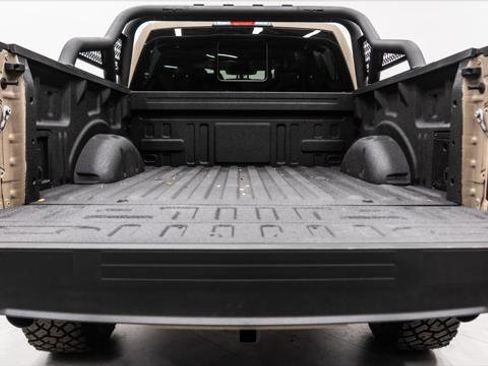 Used 2025 Ford F150 Lariat AWD/4WD image 19