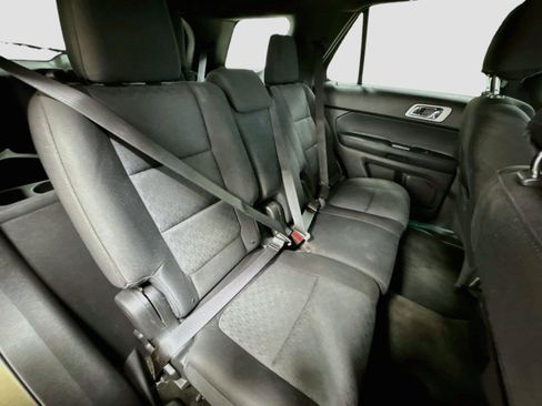 Used 2013 Ford Explorer XLT AWD/4WD image 25