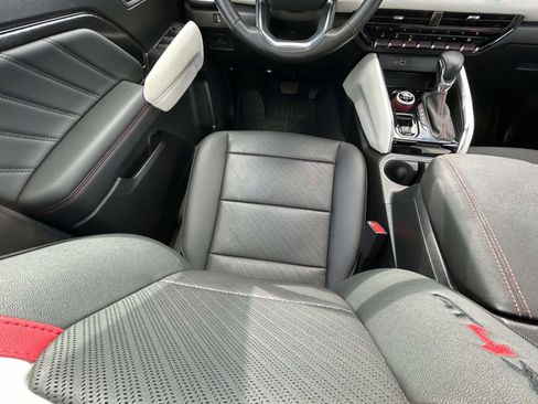 Used 2024 GMC Canyon AT4X image 14