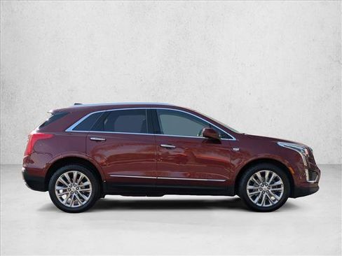 Used 2018 Cadillac XT5 Platinum w/ Driver Assist Package image 4
