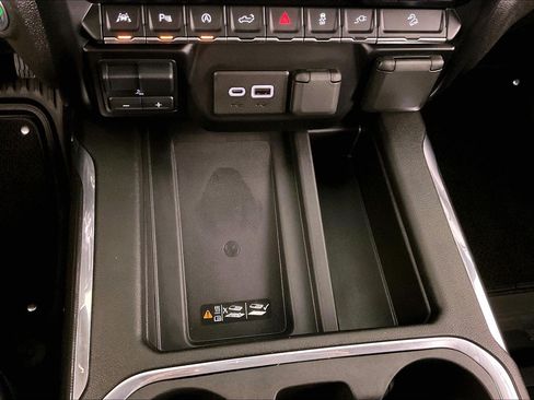 Used 2021 GMC Sierra 1500 AT4 w/ AT4 Premium Package AWD/4WD image 33