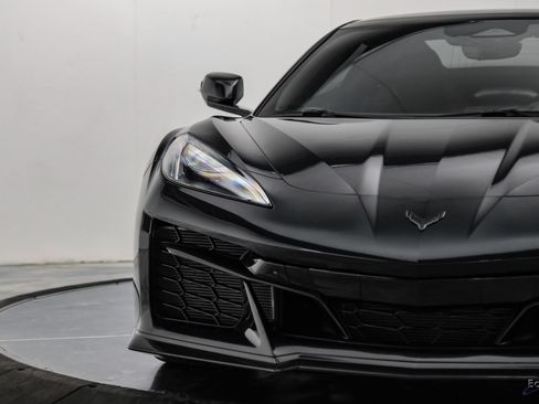 Used 2024 Chevrolet Corvette Z06 RWD image 40