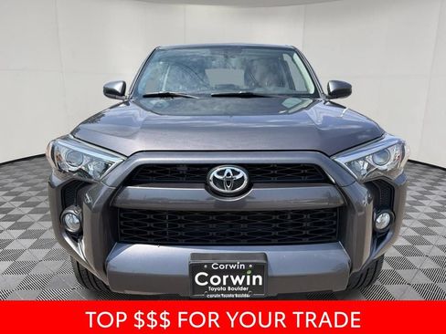 Used 2018 Toyota 4Runner SR5 AWD/4WD image 2