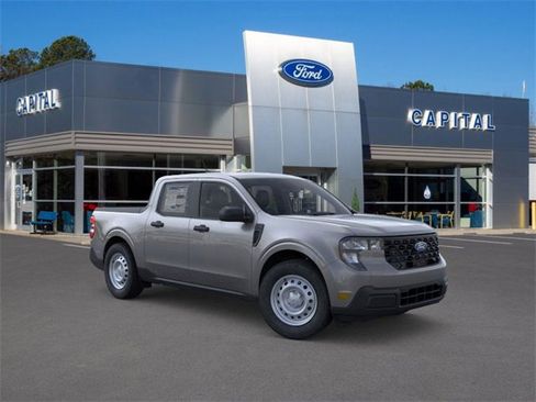 New 2025 Ford Maverick XL image 7