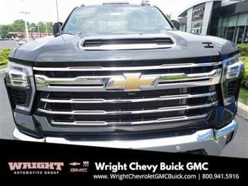 Used 2024 Chevrolet Silverado 3500 LTZ image 10