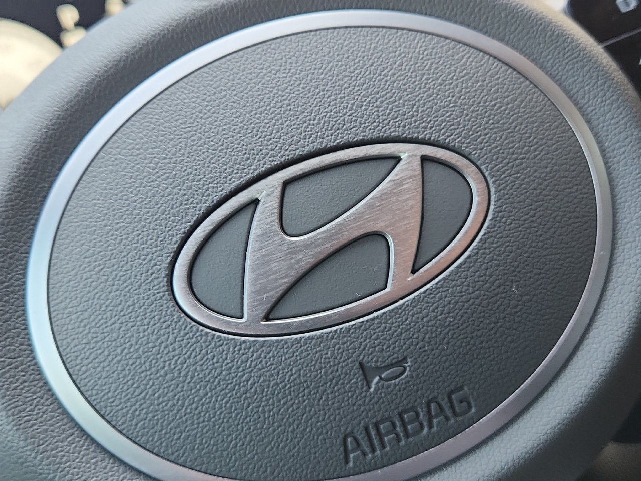 Used 2024 Hyundai Elantra SEL FWD image 30