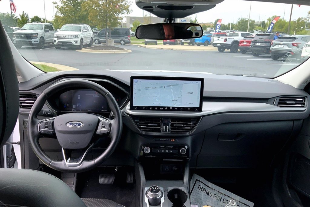 Used 2023 Ford Escape SE FWD image 10