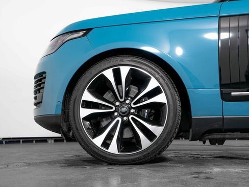 Used 2021 Land Rover Range Rover Autobiography Fifty Edition image 12