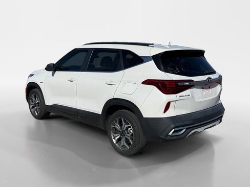 Used 2021 Kia Seltos EX AWD/4WD image 3