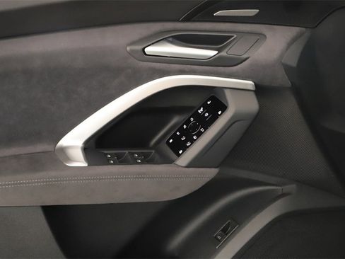 New 2025 Audi SQ5 Prestige image 22