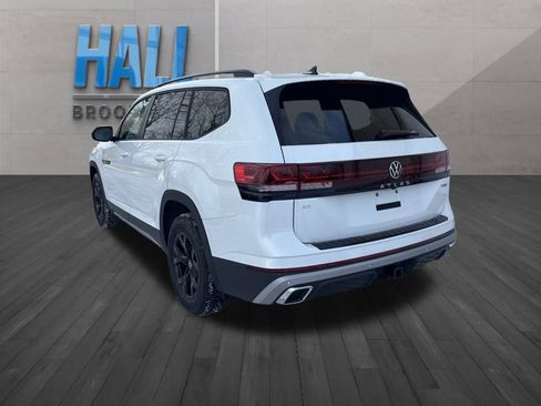 New 2026 Volkswagen Atlas Peak Edition image 5