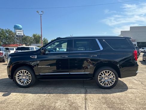 New 2025 GMC Yukon Elevation w/ LPO, Floor Liner Package image 3