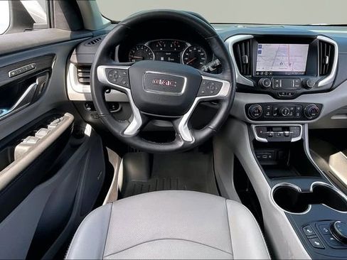 Used 2022 GMC Terrain SLT w/ Infotainment Package II image 8