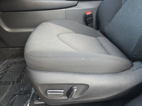Certified 2025 Toyota Grand Highlander FWD image 30