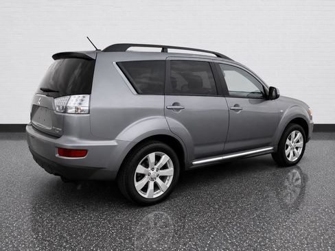 Used 2010 Mitsubishi Outlander XLS FWD image 4