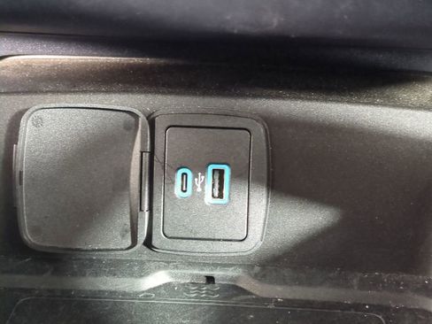 Used 2023 Ford Bronco Badlands image 25