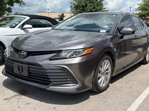 Used 2023 Toyota Camry LE FWD image 15
